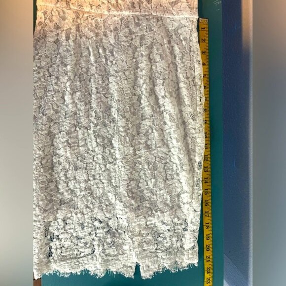 Marciano White Lace Backless Dress - Picture 4 of 8